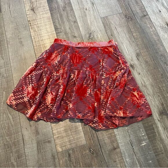 Urban outfitters UO Vera Burnout Velvet Flippy
Mini Skirt size xs - Picture 3 of 9